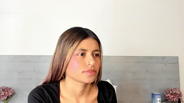 sunnyWhitee online show from 17, 3, 2026