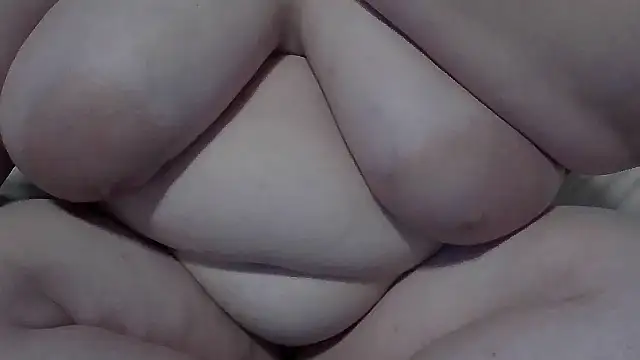 sarahcakes223 online show from 11, 11, 2025