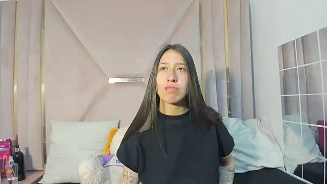 Snapshot of venusmorgan chatting on 15, 10, 2025 venusmorgan online show from 15, 10, 2025