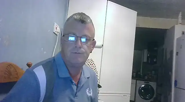 Snapshot of hefin18 chatting on 20, 2, 2025 hefin18 online show from 20, 2, 2025