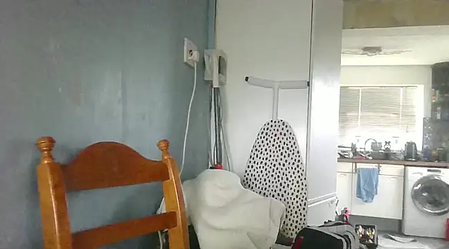 Snapshot of hefin18 chatting on 23, 2, 2025 hefin18 online show from 23, 2, 2025