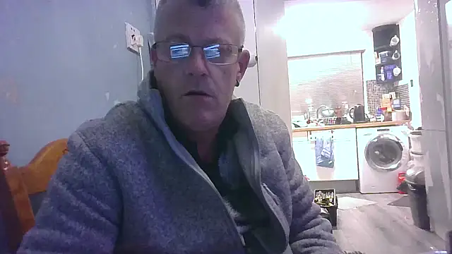 Snapshot of hefin18 chatting on 26, 2, 2025 hefin18 online show from 26, 2, 2025