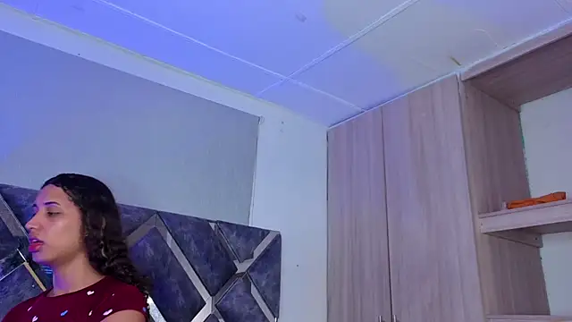 Snapshot of candice777 chatting on 4, 12, 2025 candice777 online show from 4, 12, 2025