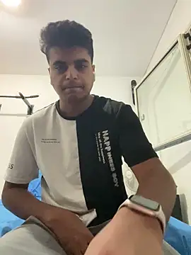 Snapshot of Noam7080z chatting on 21, 11, 2025 Noam7080z online show from 21, 11, 2025