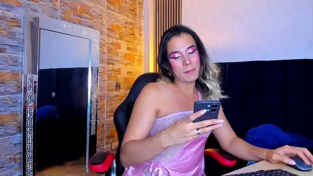 Snapshot of ZaiMoon_ chatting on 1, 7, 2026 ZaiMoon online show from 1, 7, 2026