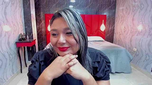 LatinaHoleQueen online show from 27, 3, 2026