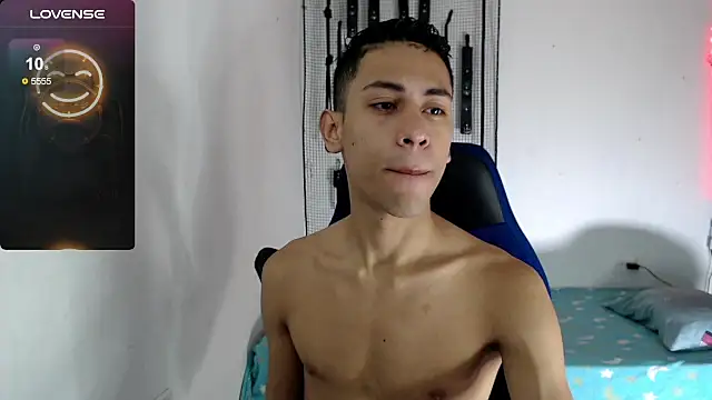 Snapshot of dylan_apol0 chatting on 2, 10, 2025 dylan apol0 online show from 2, 10, 2025