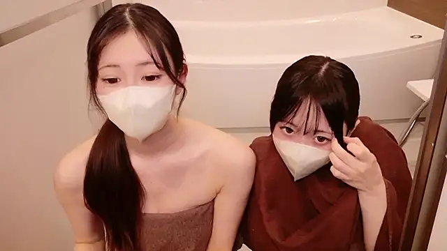 MOEMOE-Q online show from 4, 11, 2025