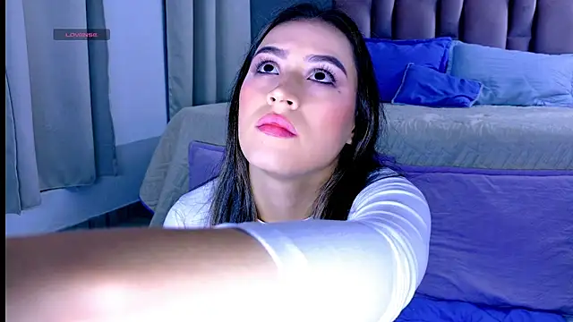 InnoocentLunaa online show from 13, 1, 2026