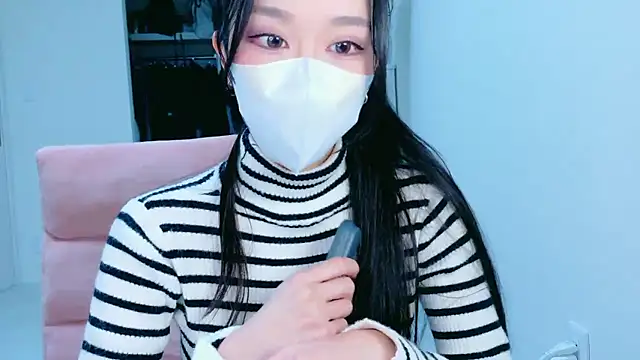 Snapshot of ramuchan_desu chatting on 9, 10, 2025 ramuchan desu online show from 9, 10, 2025