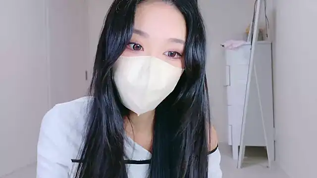 Snapshot of ramuchan_desu chatting on 18, 10, 2025 ramuchan desu online show from 18, 10, 2025