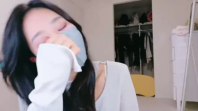 Snapshot of ramuchan_desu chatting on 19, 10, 2025 ramuchan desu online show from 19, 10, 2025