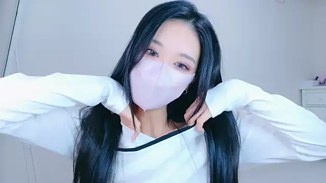 Snapshot of ramuchan_desu chatting on 9, 11, 2025 ramuchan desu online show from 9, 11, 2025