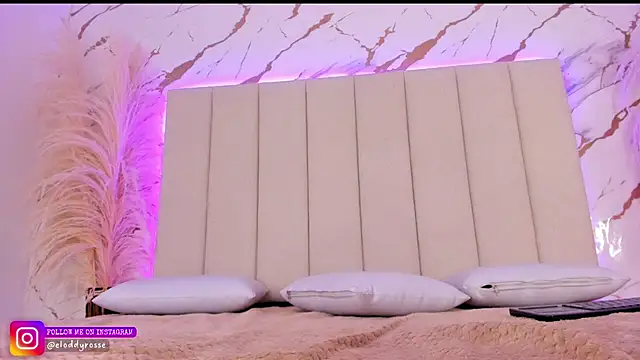 Snapshot of Elody_rousse chatting on 12, 10, 2025 Elody rousse online show from 12, 10, 2025