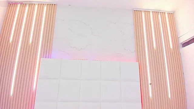 Snapshot of Elody_rousse chatting on 5, 11, 2025 Elody rousse online show from 5, 11, 2025