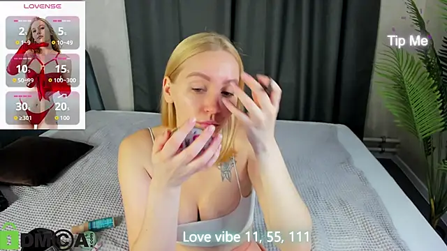 Anna Chelsea online show from 3, 11, 2025