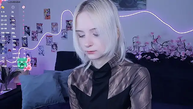 Megan--chan online show from 14, 12, 2025