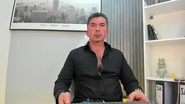 JuanKFit 45 online show from 12, 7, 2026