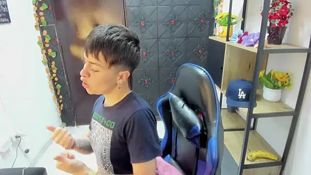 Snapshot of _Hannah_Hot chatting on 14, 4, 2026 Hannah Hot online show from 14, 4, 2026