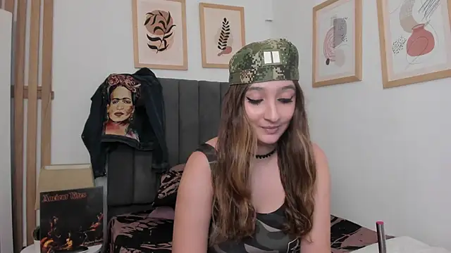 Snapshot of Alice_Dickinssonn chatting on 18, 12, 2025 Alice Dickinssonn online show from 18, 12, 2025