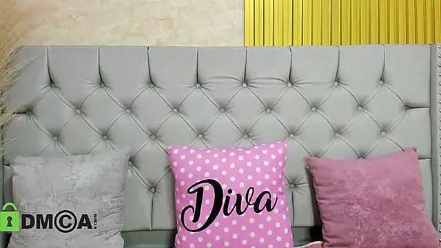 Skarlet 04 online show from 10, 1, 2026