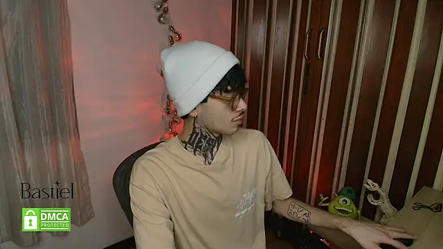 Snapshot of Mihail_leroy chatting on 14, 10, 2025 Mihail leroy online show from 14, 10, 2025