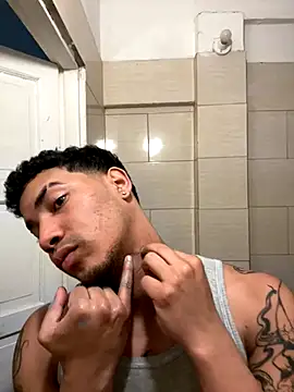 Snapshot of AlexBrasua chatting on 28, 9, 2025 AlexBrasua online show from 28, 9, 2025