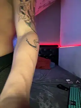 Snapshot of AlexBrasua chatting on 2, 10, 2025 AlexBrasua online show from 2, 10, 2025