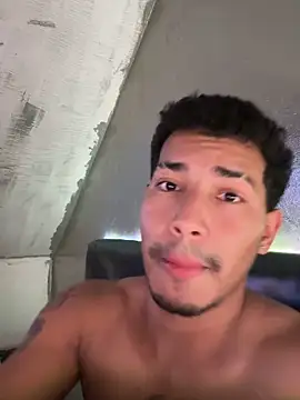 Snapshot of AlexBrasua chatting on 10, 10, 2025 AlexBrasua online show from 10, 10, 2025