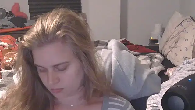 Snapshot of Sexyblonde12344 chatting on 13, 9, 2025 Sexyblonde12344 online show from 13, 9, 2025