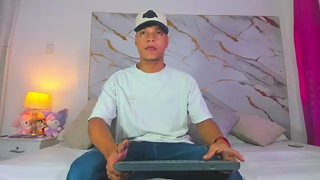 Snapshot of Ricky_Owens1 chatting on 24, 10, 2025 Ricky Owens1 online show from 24, 10, 2025