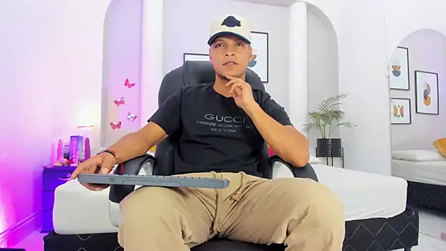 Snapshot of Ricky_Owens1 chatting on 28, 10, 2025 Ricky Owens1 online show from 28, 10, 2025