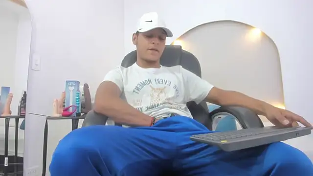 Snapshot of Ricky_Owens1 chatting on 2, 12, 2025 Ricky Owens1 online show from 2, 12, 2025