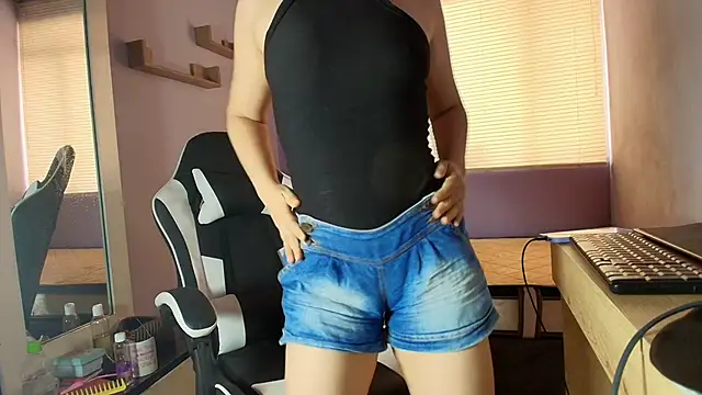 luna desiree online show from 13, 10, 2025