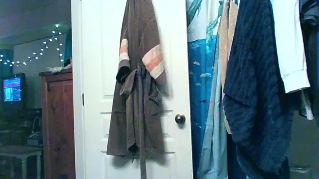 Pussyeat2please online show from 19, 4, 2026