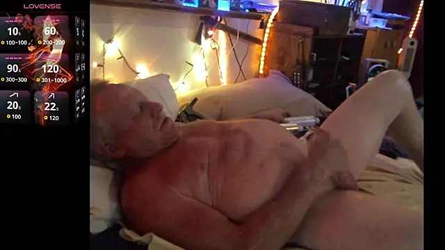 Snapshot of Pussyeat2please chatting on 13, 6, 2026 Pussyeat2please online show from 13, 6, 2026