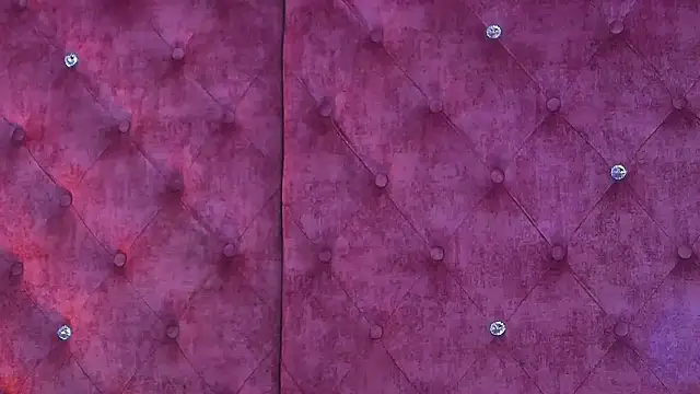 Snapshot of MaddisonBelucci chatting on 4, 11, 2025 MaddisonBelucci online show from 4, 11, 2025