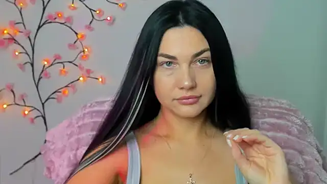 Lune Moon online show from 2, 12, 2025