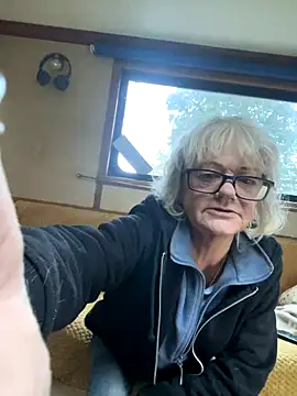 ladyboatlady online show from 7, 11, 2025