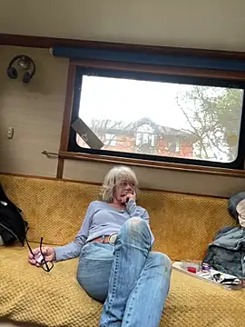 ladyboatlady online show from 11, 11, 2025