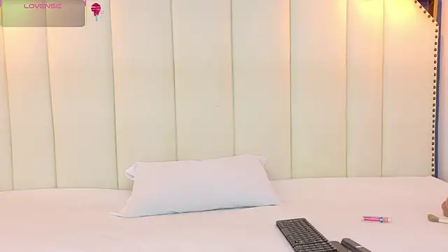 SamantaKane online show from 19, 12, 2025