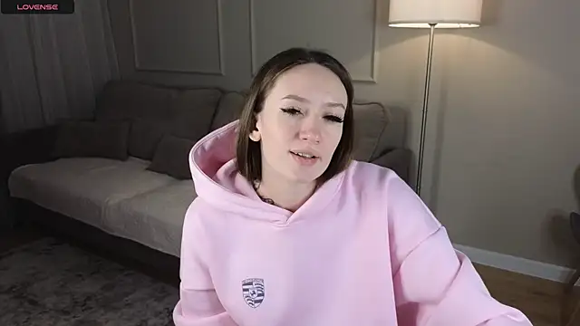 Snapshot of cutienaughtygirl chatting on 16, 12, 2025 cutienaughtygirl online show from 16, 12, 2025