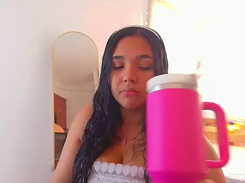 loreaniss online show from 4, 3, 2026