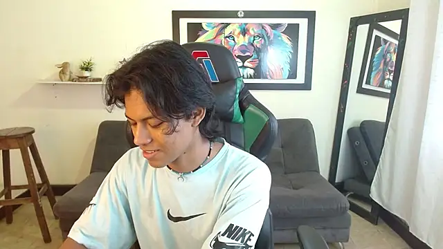 Snapshot of dreyk20 chatting on 27, 10, 2025 dreyk20 online show from 27, 10, 2025