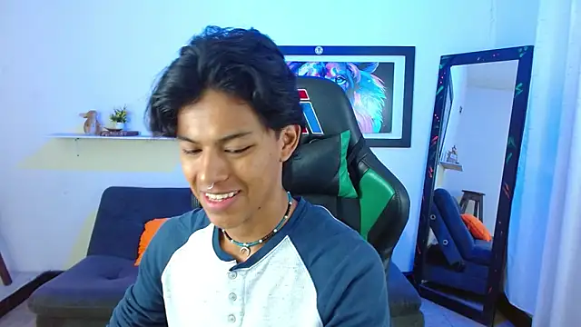 Snapshot of dreyk20 chatting on 8, 11, 2025 dreyk20 online show from 8, 11, 2025