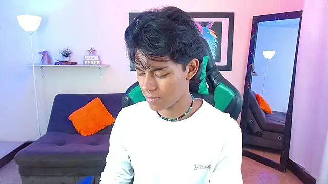 Snapshot of dreyk20 chatting on 27, 11, 2025 dreyk20 online show from 27, 11, 2025