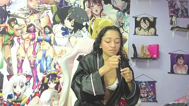 Snapshot of Kylie_Moan chatting on 17, 9, 2025 Kylie Moan online show from 17, 9, 2025