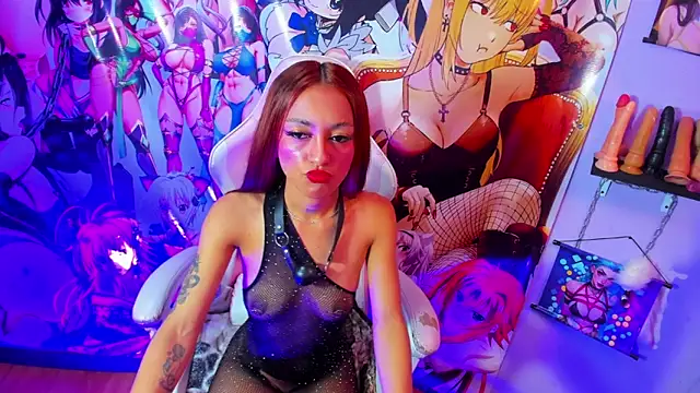 Snapshot of Kylie_Moan chatting on 26, 11, 2025 Kylie Moan online show from 26, 11, 2025