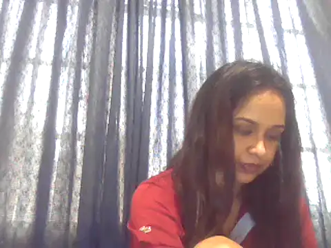 Snapshot of cute_indianxo chatting on 5, 10, 2025 cute indianxo online show from 5, 10, 2025