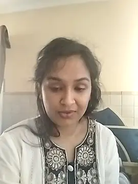 Snapshot of cute_indianxo chatting on 4, 2, 2026 cute indianxo online show from 4, 2, 2026